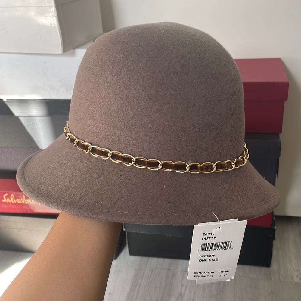 August Hat Company Hat with buckle NWT